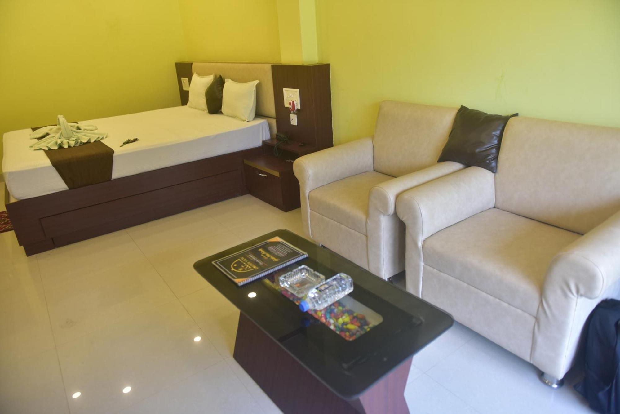 Golden View Resort And Restaurant Tajpur Экстерьер фото