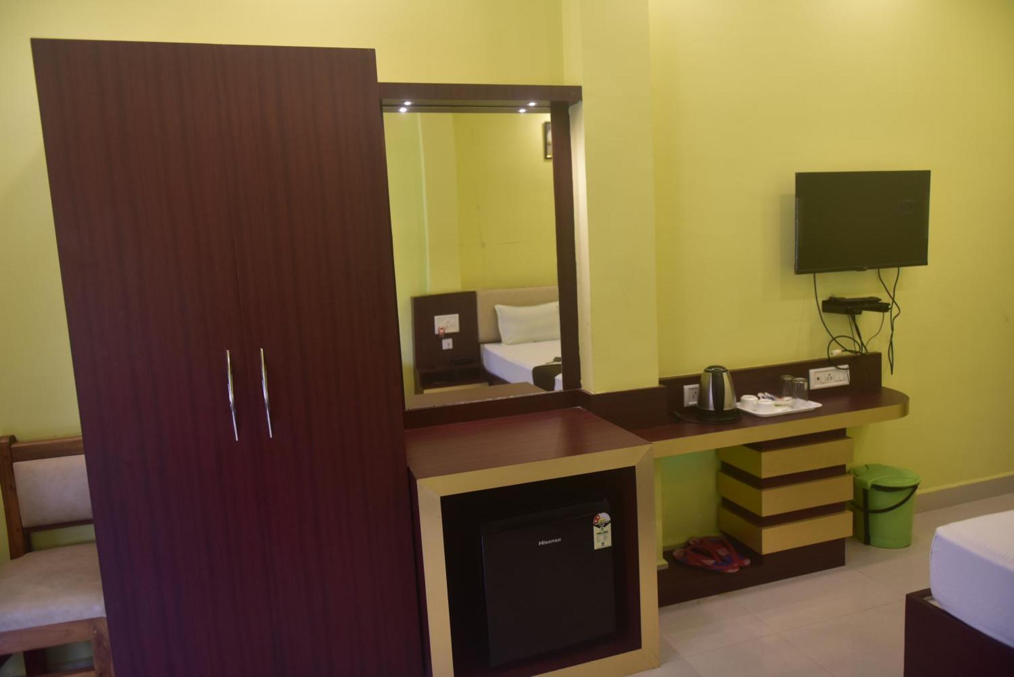 Golden View Resort And Restaurant Tajpur Экстерьер фото